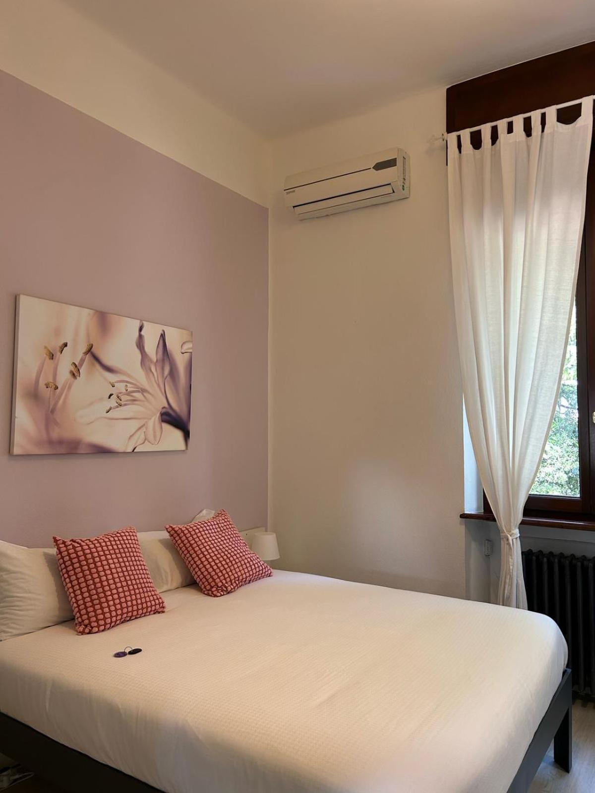 Casa Giulietta Hotel Desenzano del Garda Bagian luar foto